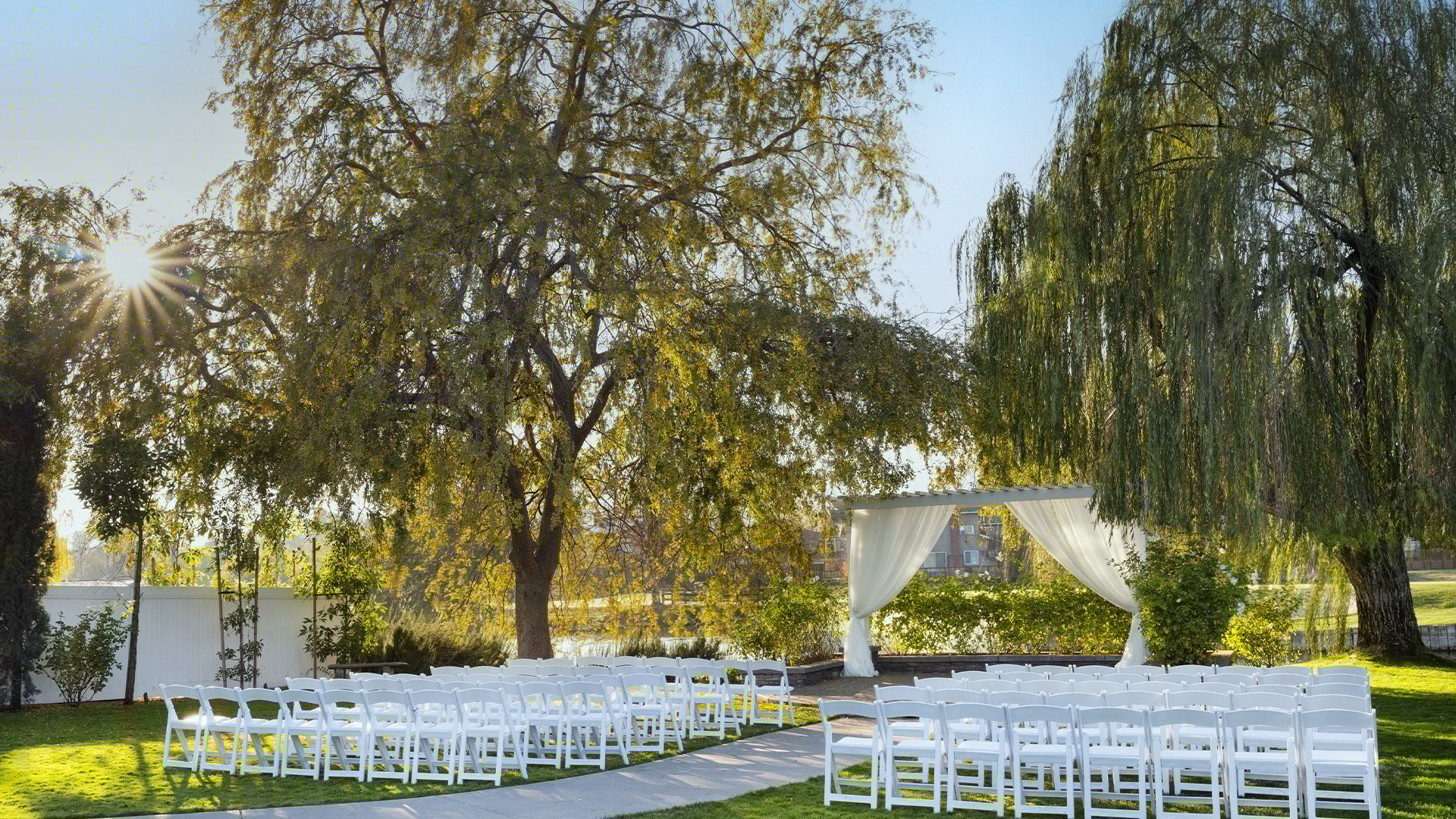 Weeping willow wedding venue 60 photos Astyledwedding com